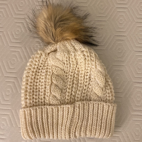 NWOT NFL Vikings winter hat - Picture 2 of 4